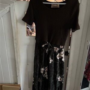 Vintage Studio Ease Green and White Floral Midi Dress